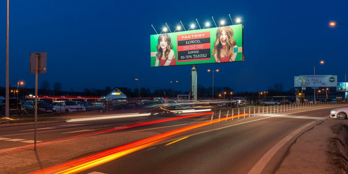 Factory. Kampania zewnętrzna. Outdoor. Powierzchnia reklamowa. Tablice billboardowe I CITY. Ekspert komunikacji wizualnej